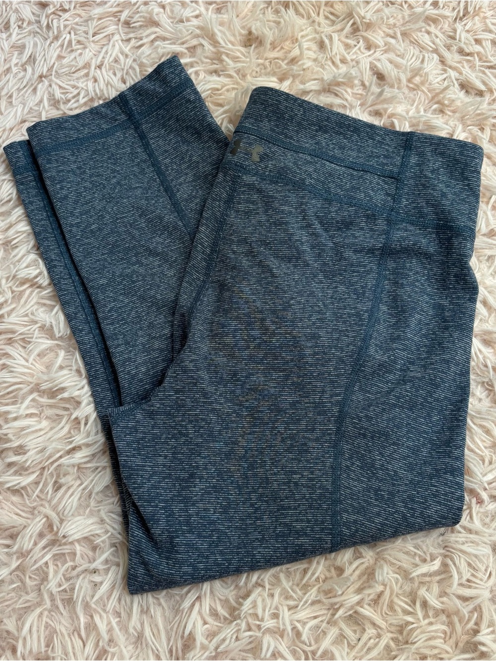 Under Armour Women's Heathered Navy/Gray Capris